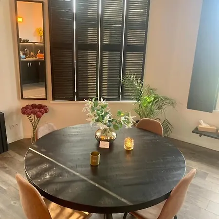 아파트 Sleep - Black And Gold Loft Cityview